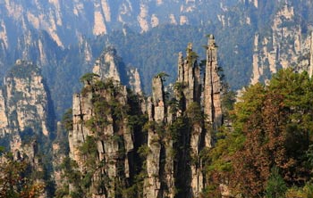 長沙出發(fā)到黃龍洞、張家界森林公園、天門山、鳳凰五日游